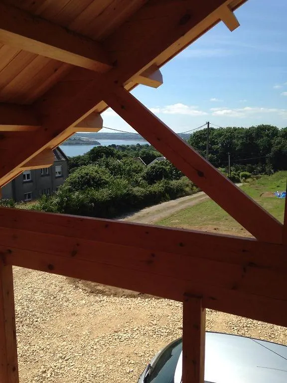 Petit Chalet En Presqu'Iles De Crozon Villa Roscanvel