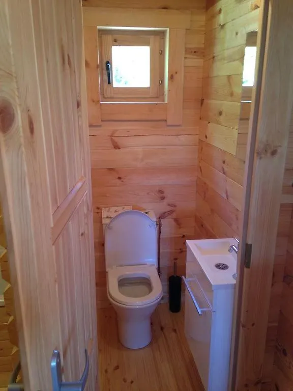 Petit Chalet En Presqu'Iles De Crozon Villa Roscanvel 0*,