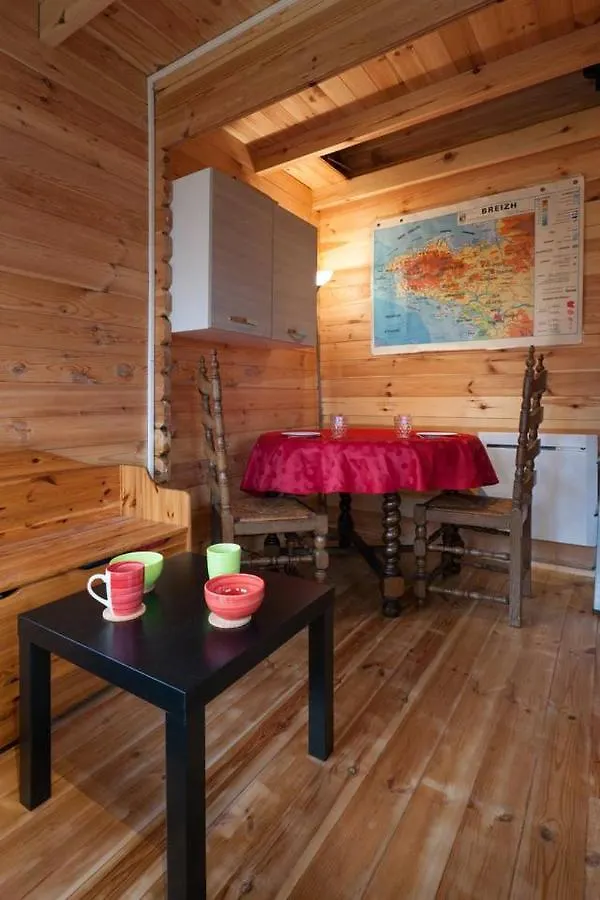 Petit Chalet En Presqu'Iles De Crozon Villa Roscanvel