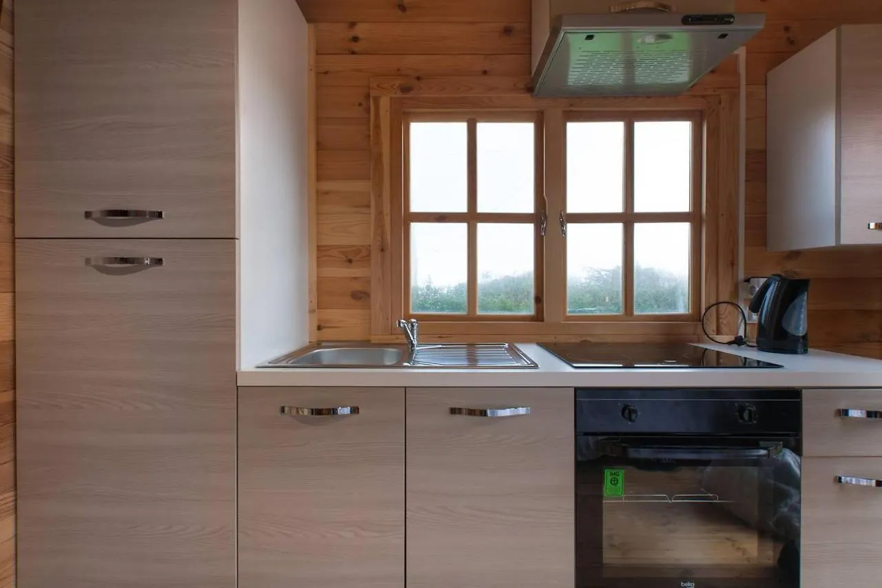 Petit Chalet En Presqu'Iles De Crozon Villa Roscanvel