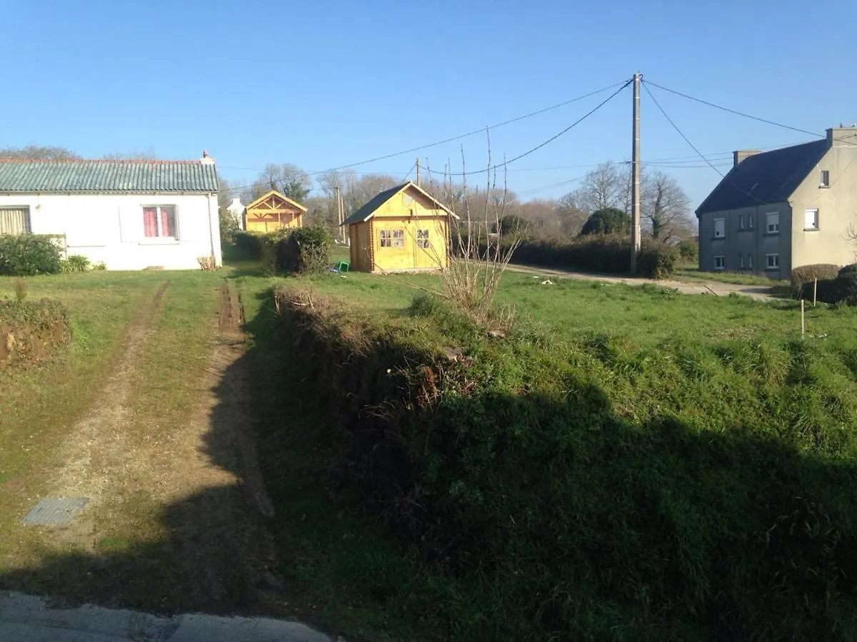 Petit Chalet En Presqu'Iles De Crozon Villa Roscanvel